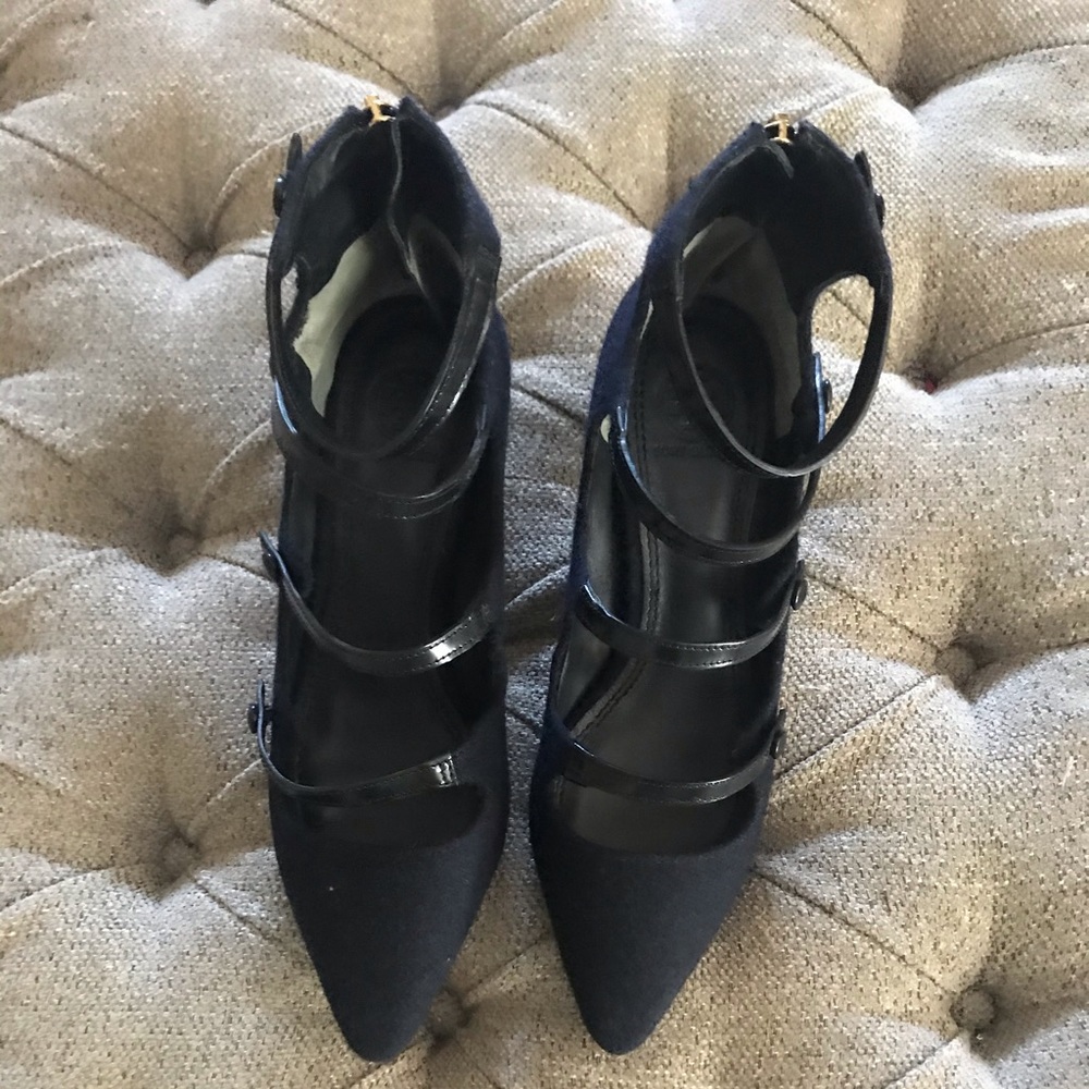 Tory Burch navy blue shoes
